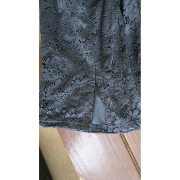 AX Paris Women's Black Lace Bodycon Sleeveless Midi Dress. Size 8 - Picture 8 of 13